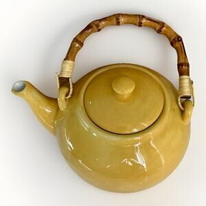 Vintage Pottery Barn Sausalito Yellow Tea Pot with Bamboo Handle 8”x4”
